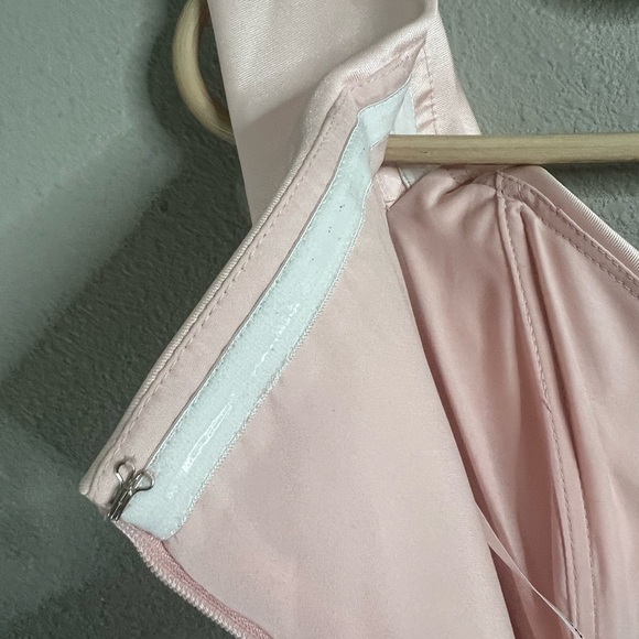 Alfred Sung D760 Off-The-Shoulder Satin Gown in Blush with Slit Size 0 NEW - Picture 11 of 14